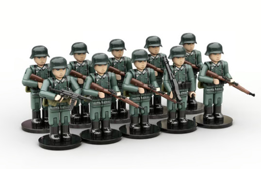 WW2 German Infantry Rifleman Midfigure 10-Men Squad brick model set